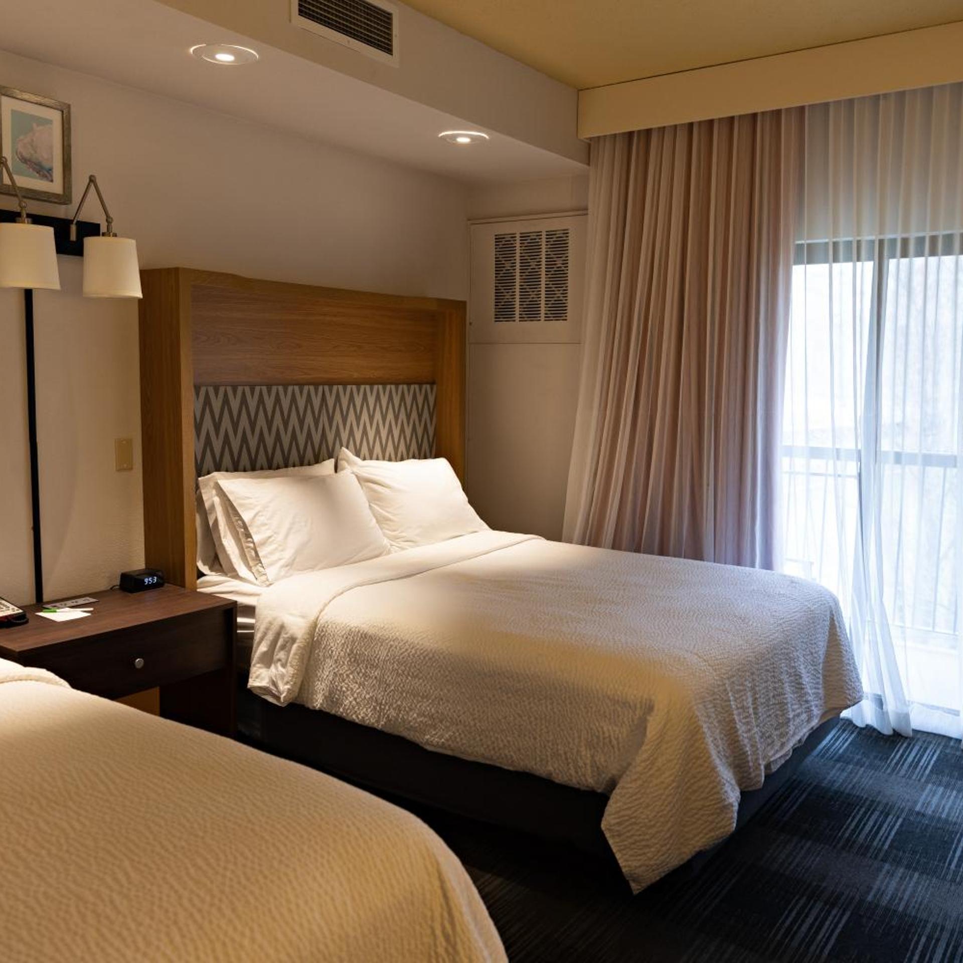 Suite, Queen Bed, River View