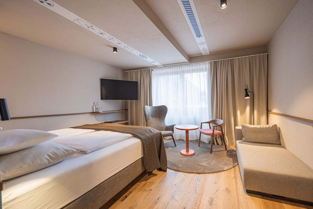 Neue Post Hotel 14/50