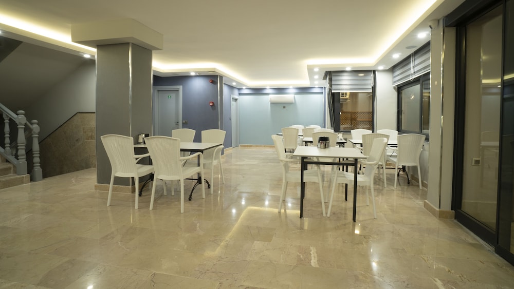 Opera Suites 40/50