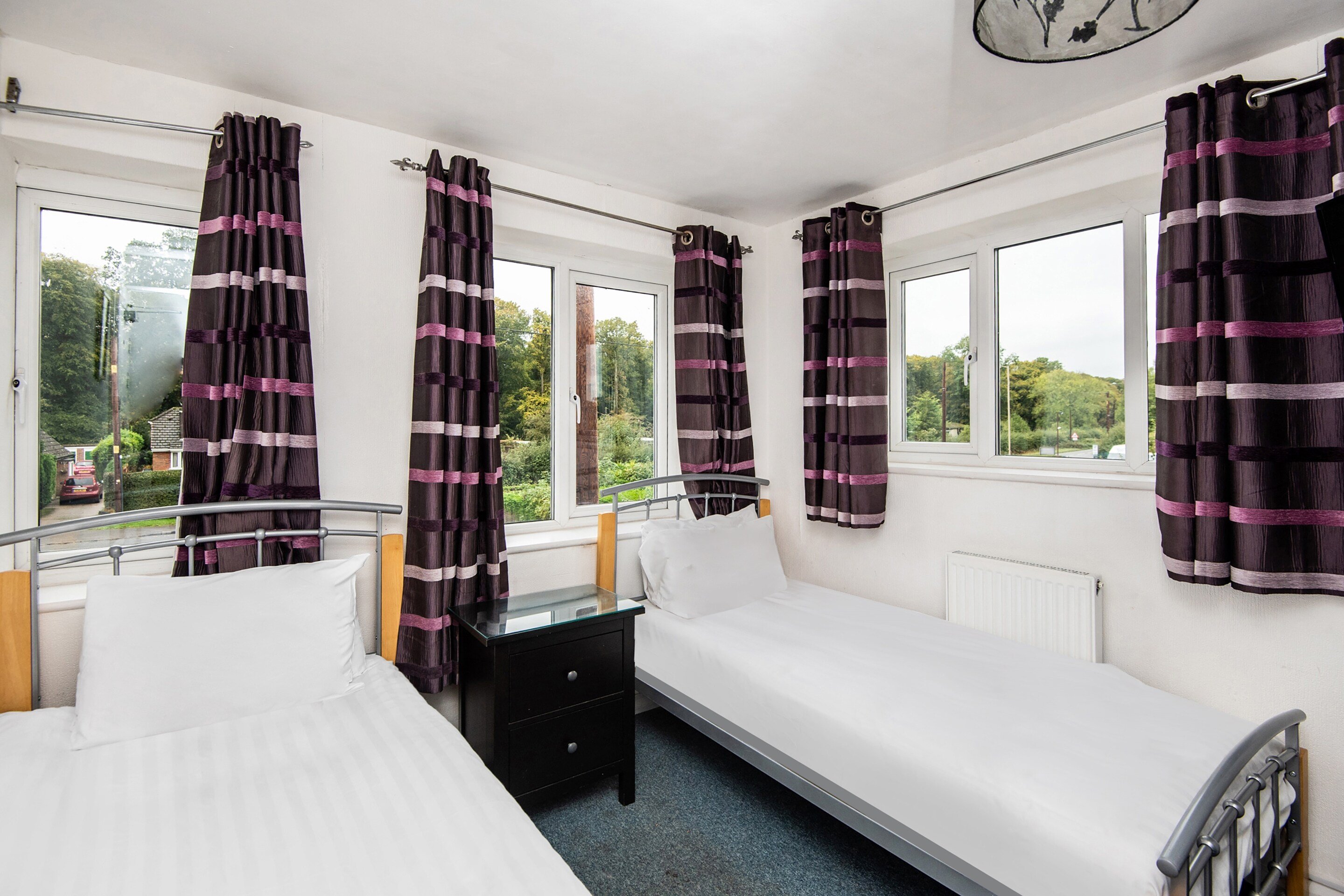 Standard Twin Room - Shared, OYO Chriss Motel 9/10