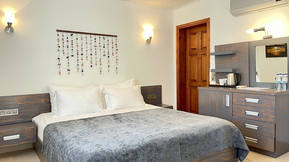 Aida Hotel 12/50