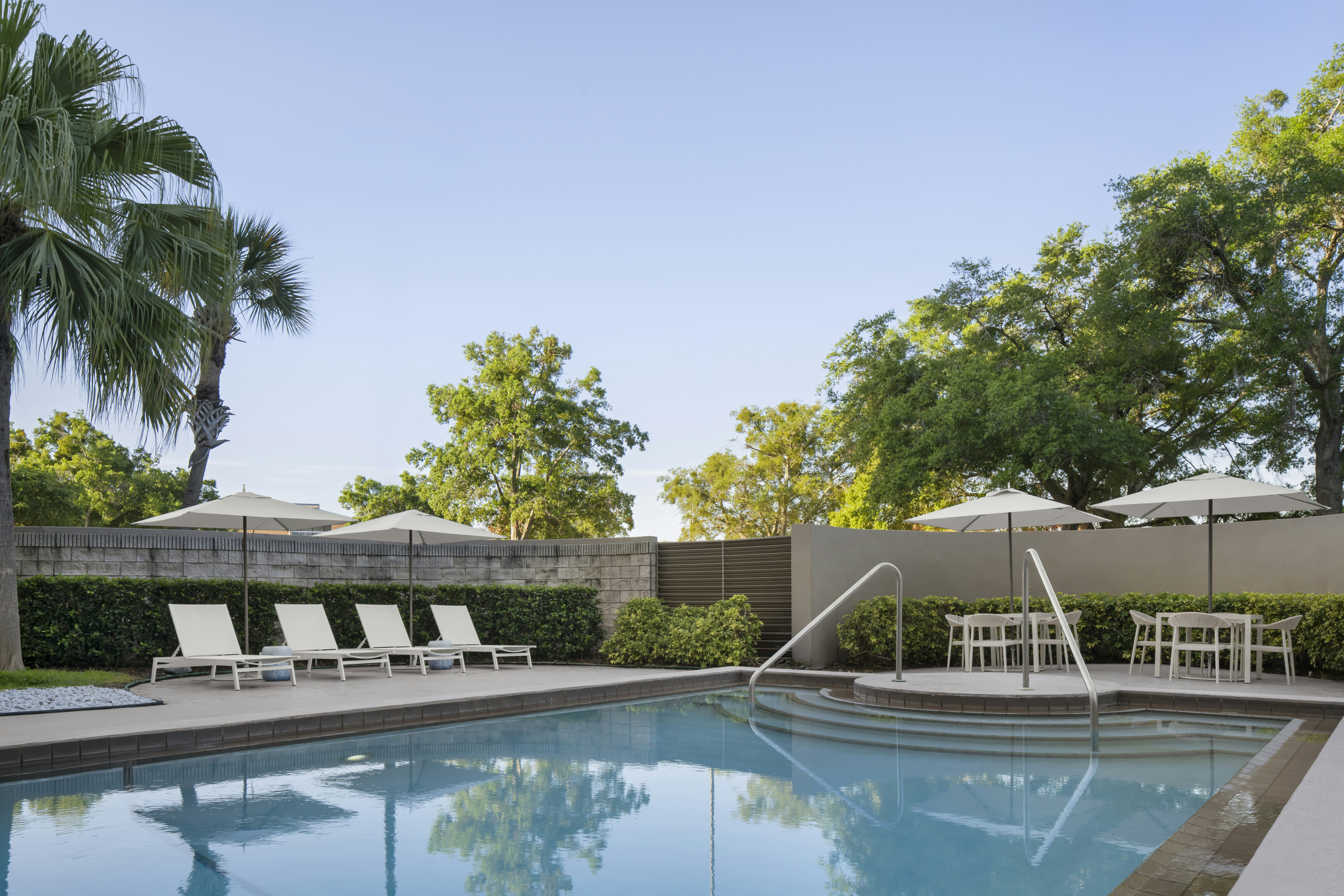 Embassy Suites by Hilton Orlando International Drive ICON Park 57/86