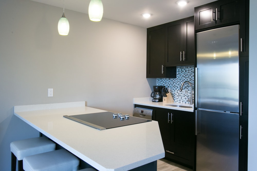 Marco Beach Vacation Suites 56/73