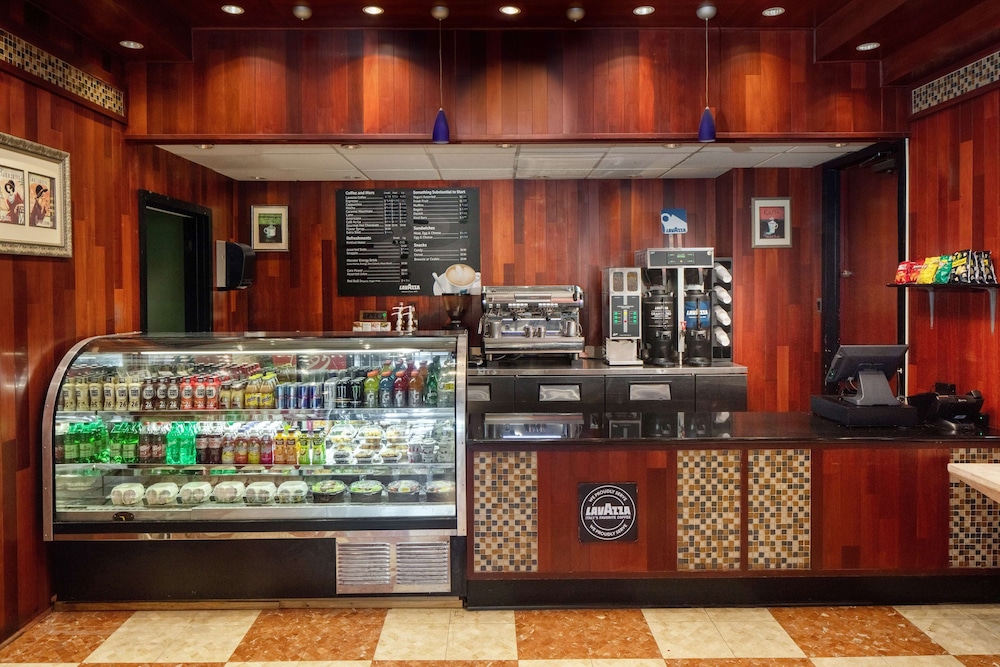 DoubleTree by Hilton Cherry Hill Philadelphia in CHERRY HILL - NJ