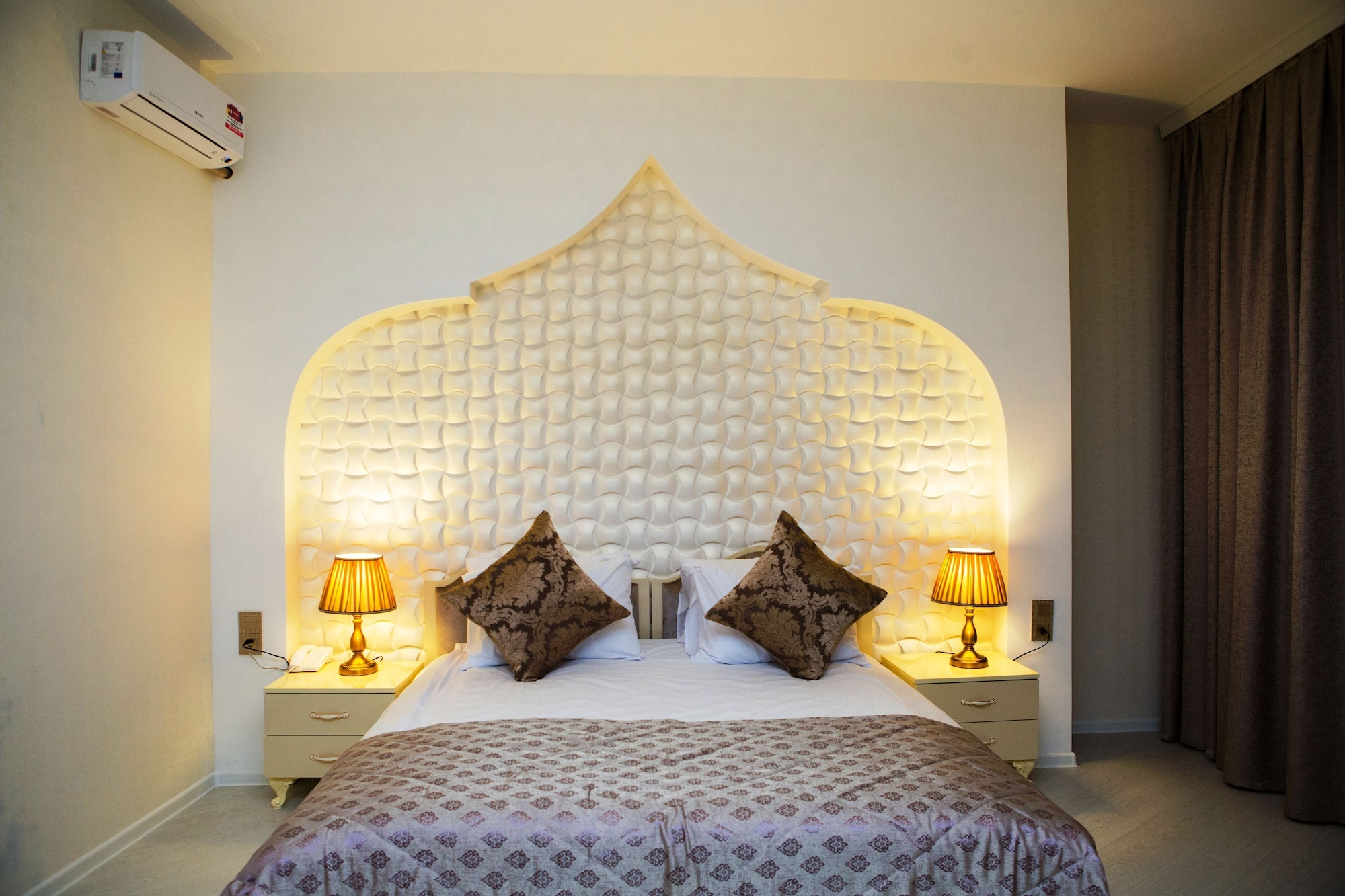 Family Suite, Multiple Beds, Partial Sea View