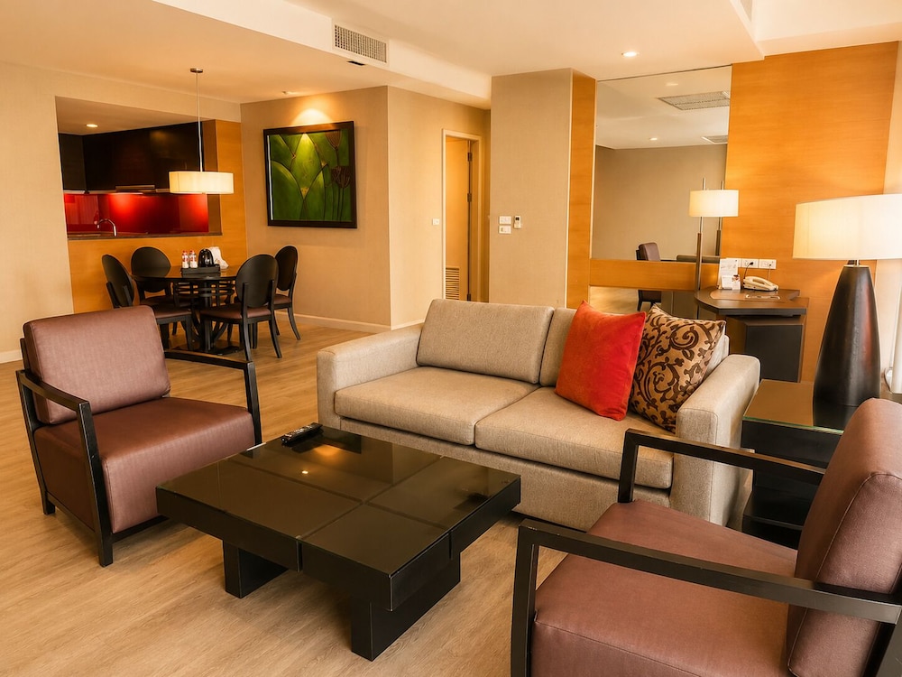 Urbana Sathorn Bangkok, Thailand 56/81