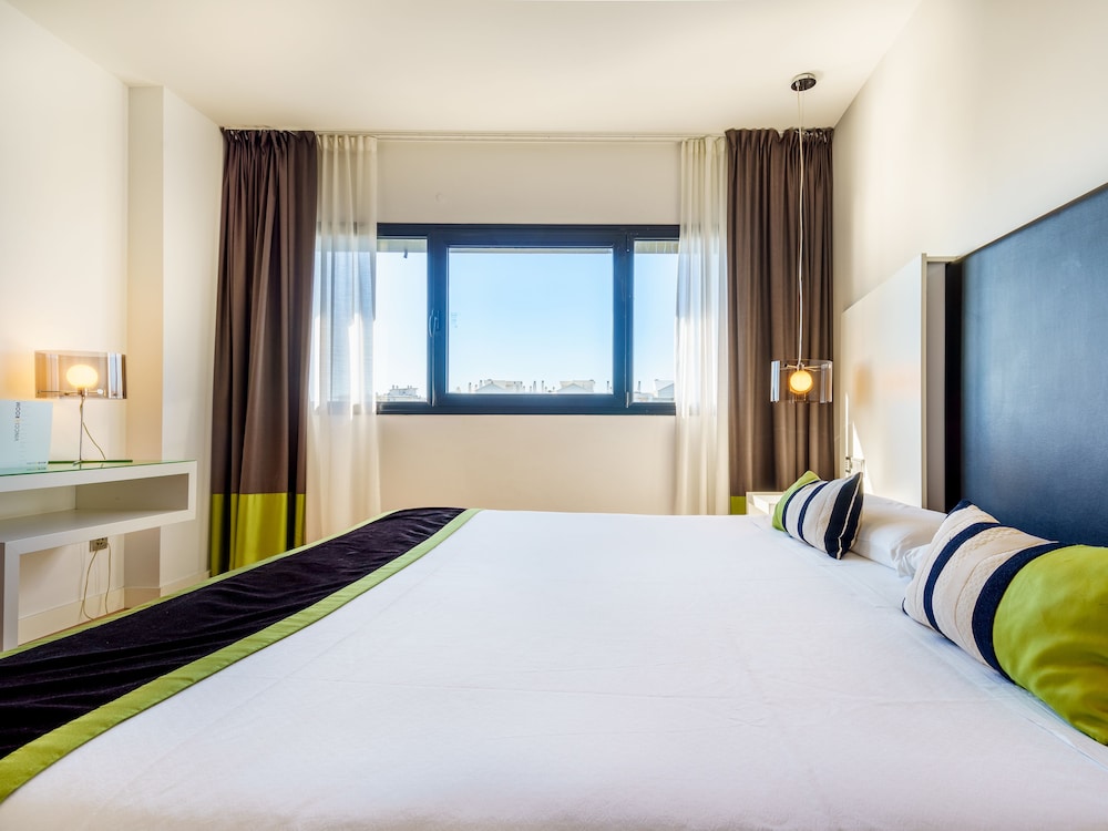 Hotel Catalonia Malaga 10/50