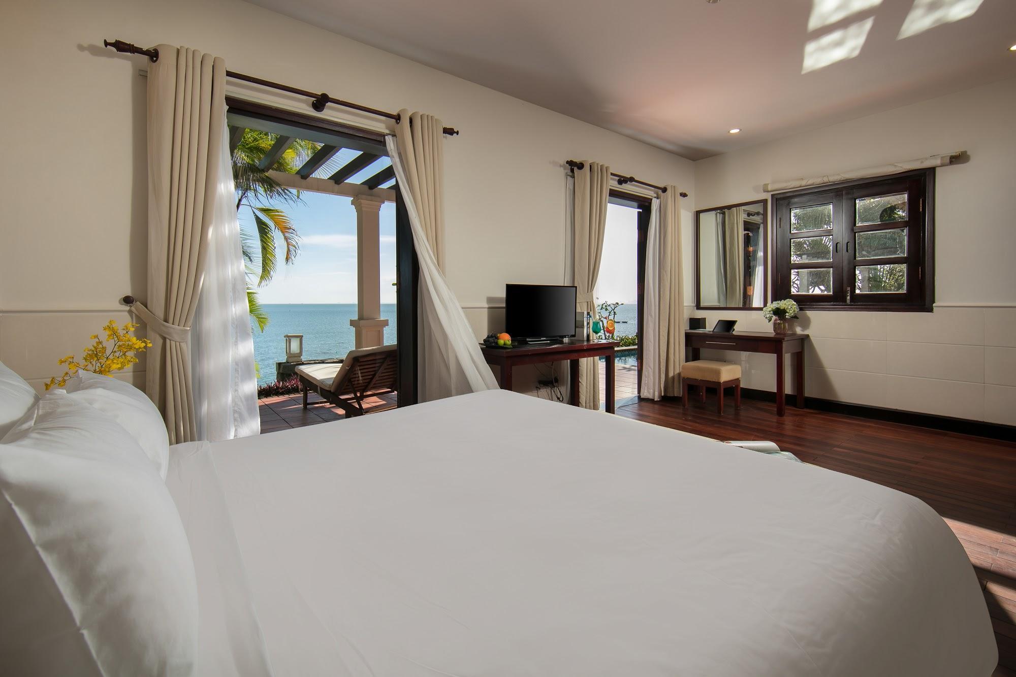 2 Bedrooms, Villa, King and Twin Beds, Beach Front, Private Pool