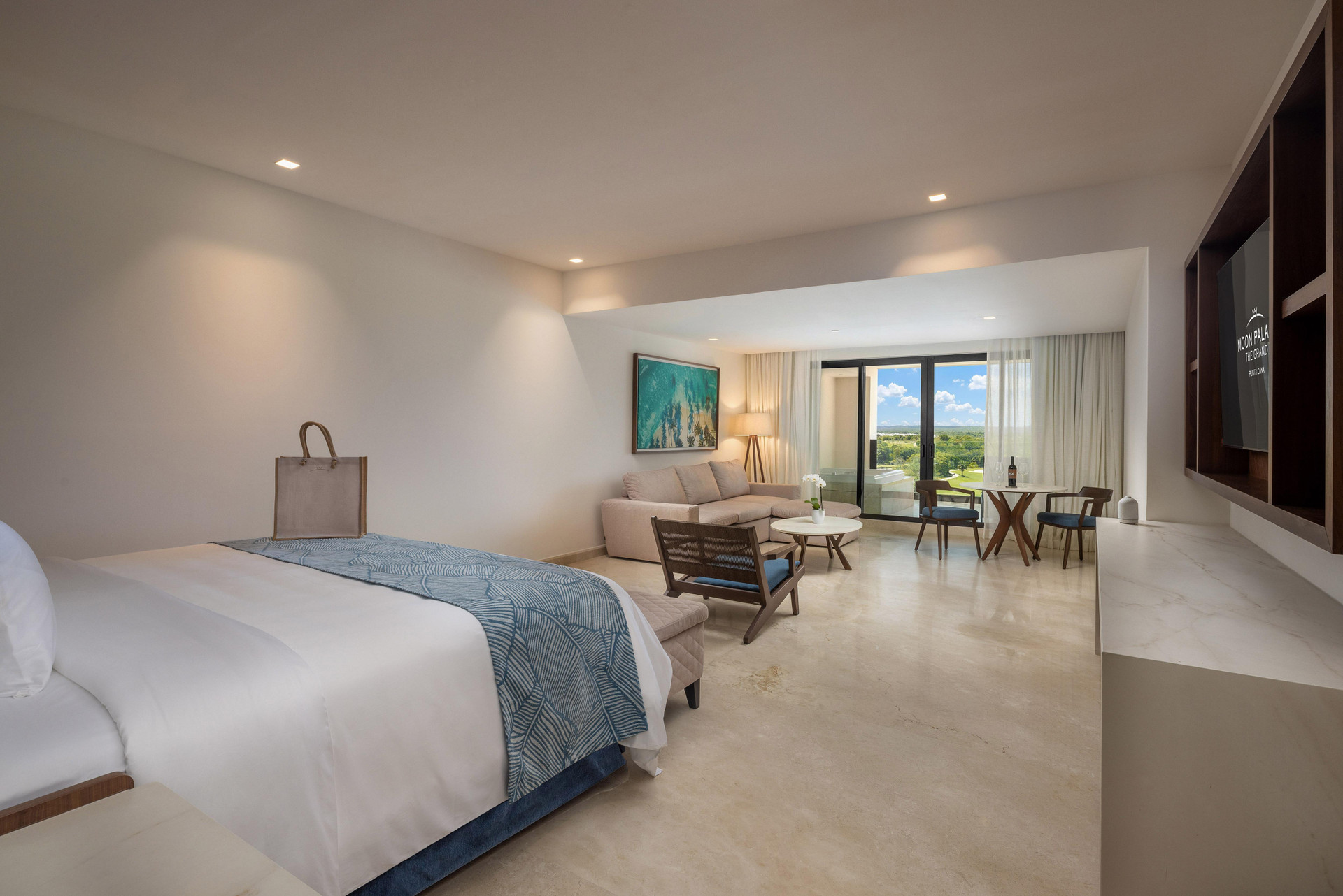 Junior Suite, Double Bed, Golf Course View