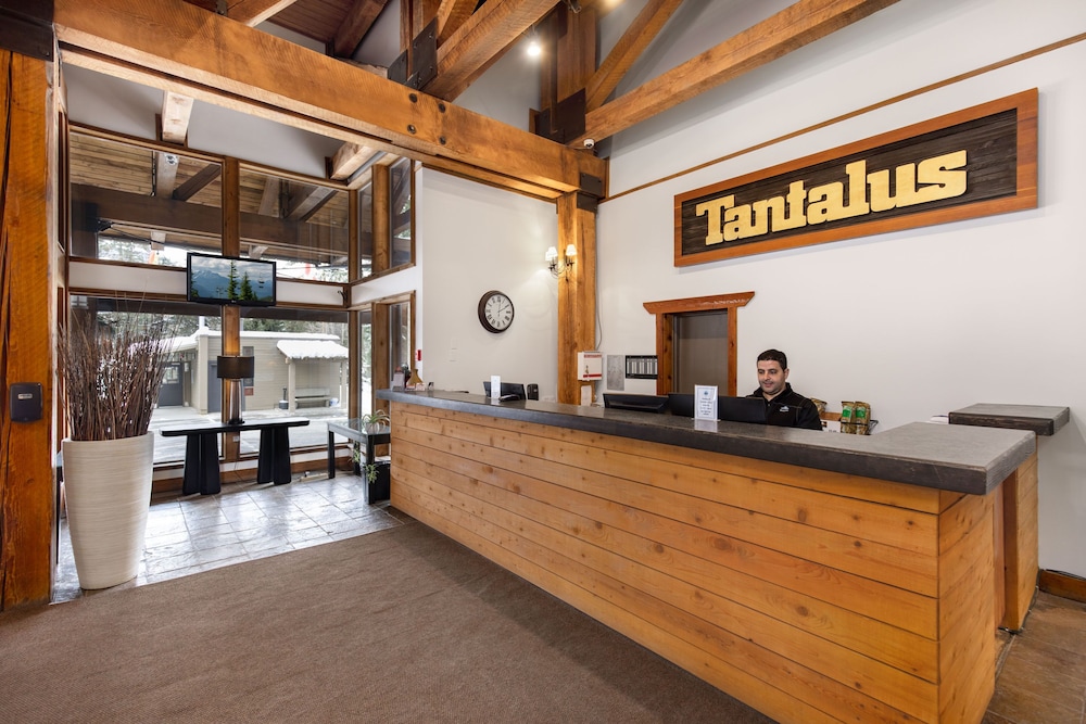 Tantalus Resort Lodge 9/55