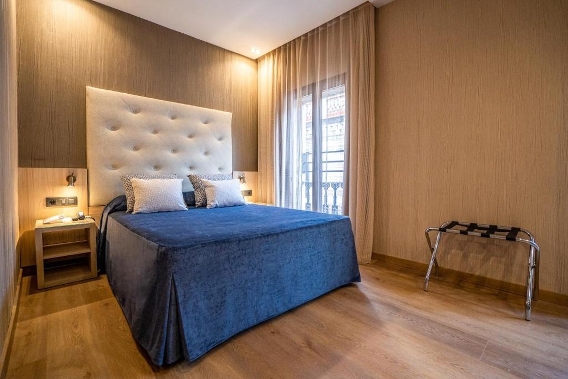 Rialto Hotel 20/71