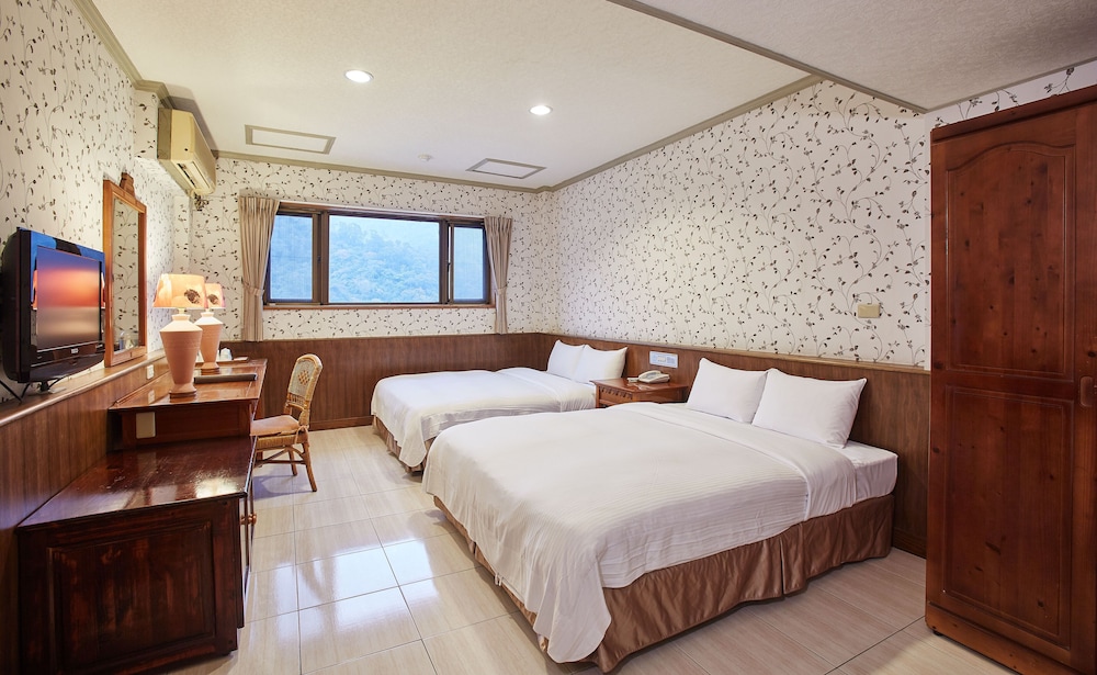 Rainbow Resort 9/49