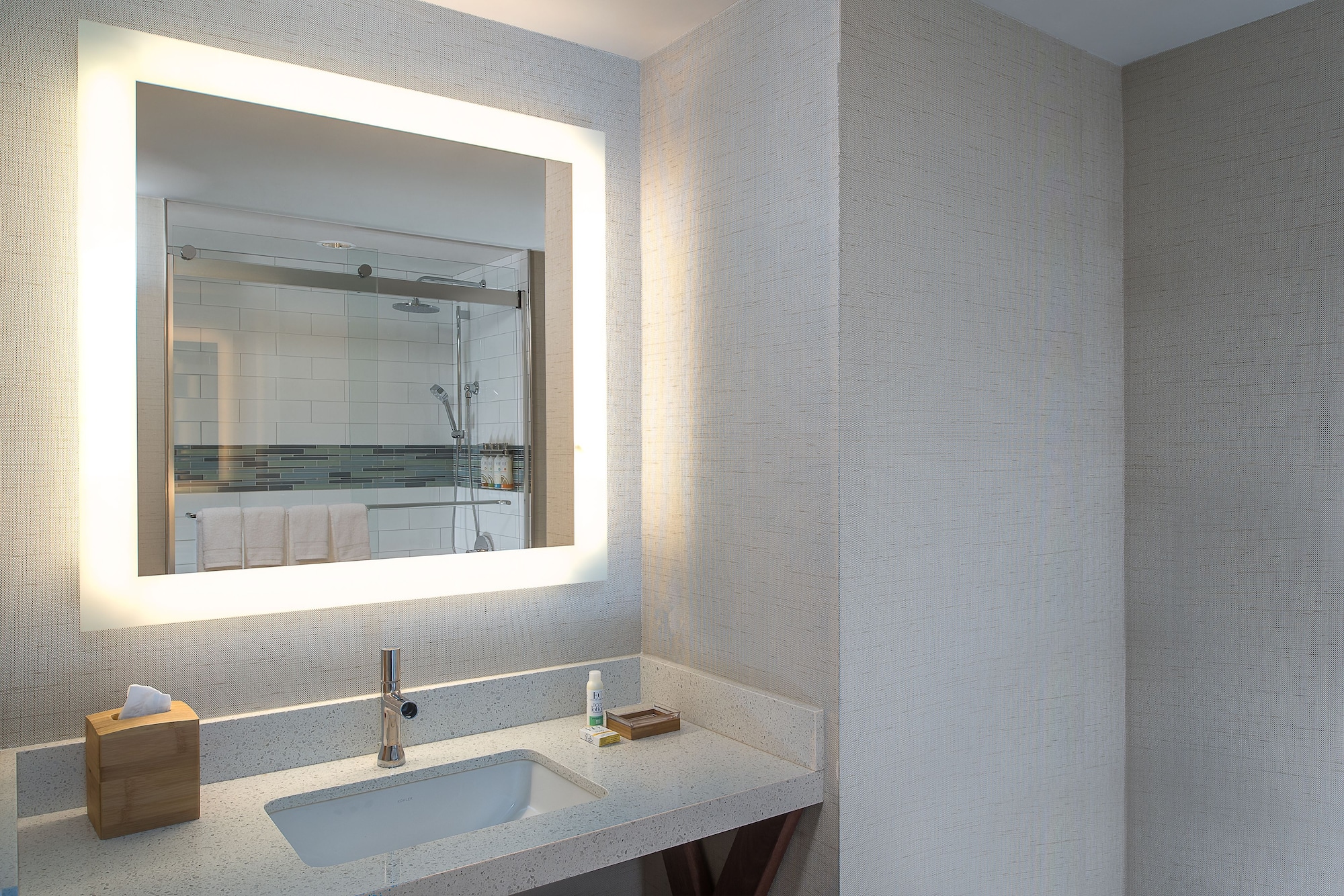 غرفة بريميوم بسرير كينج بإطلالة على المدينة، EVEN Hotel Times Square South 7/9