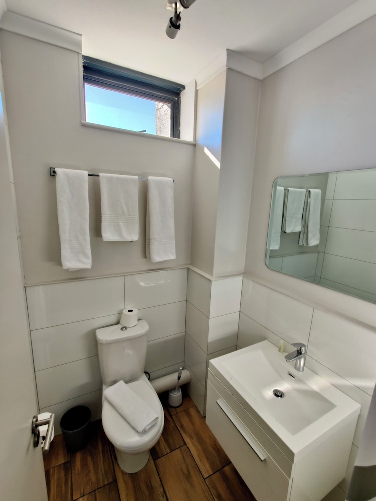 Midtown Rentals At The Four Seasons 31/38