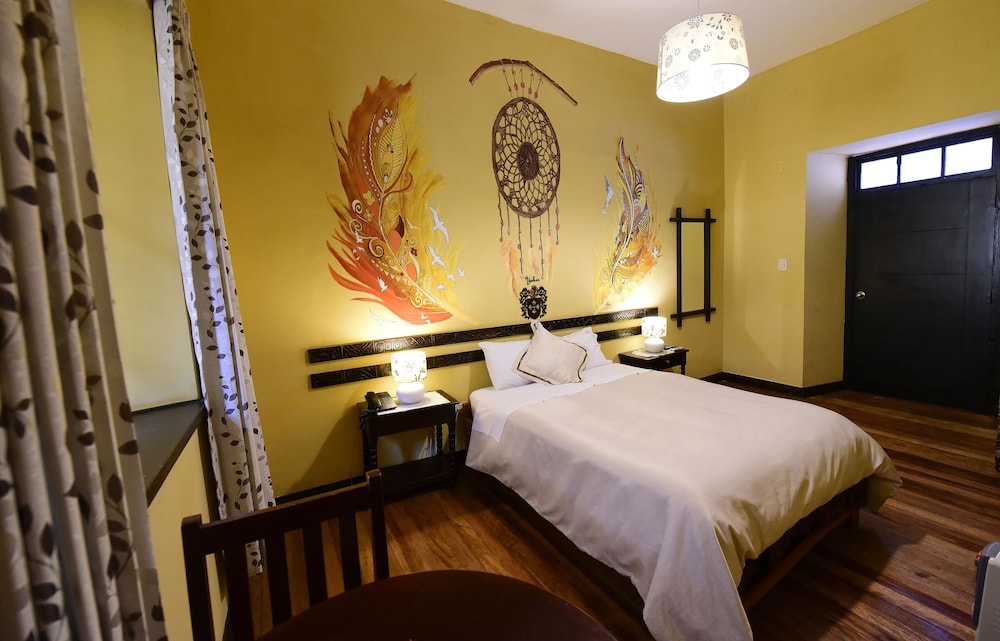 Yabar Hotel Plaza 30/65