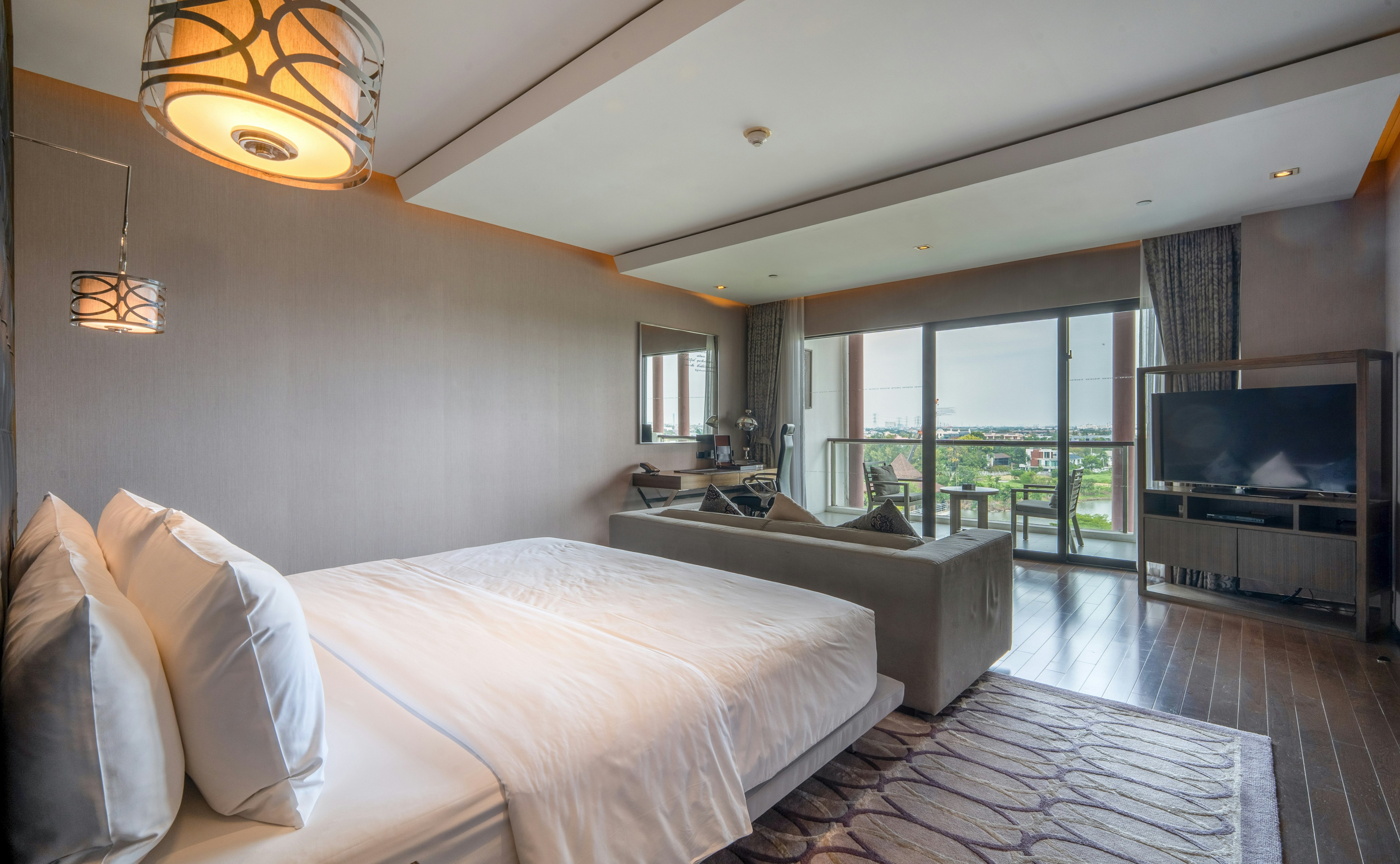 PRESIDENTIAL, SUITE, KING BED