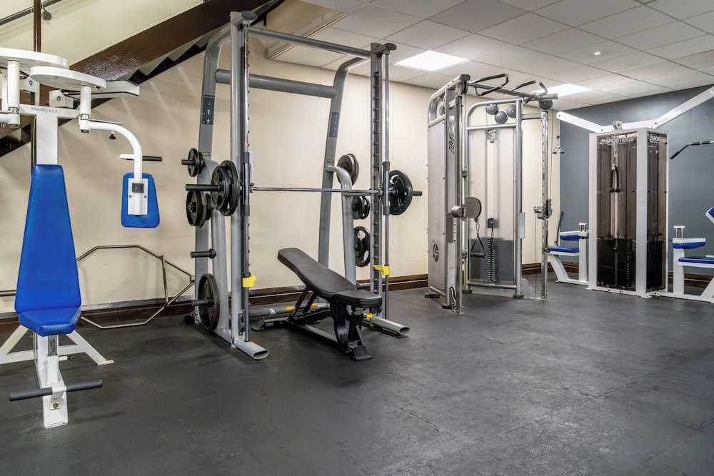 Airport Inn Manchester Hotel and Spa 45/71