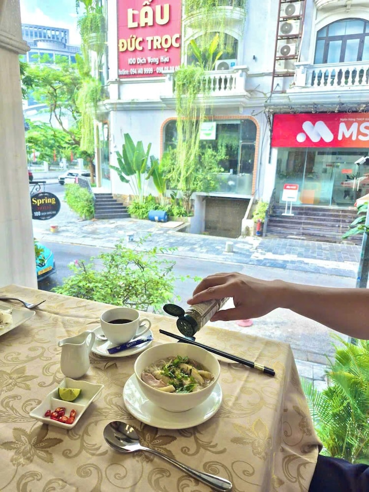 Spring Hotel Hanoi 60/62
