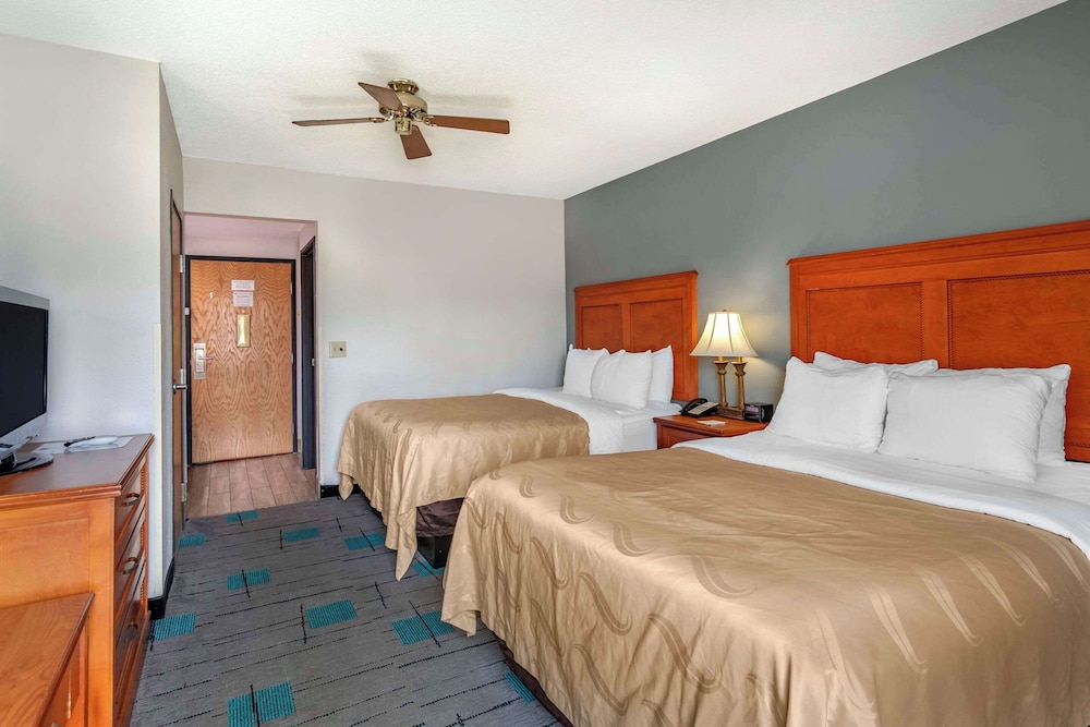 SUITE, 2 QUEEN BEDS