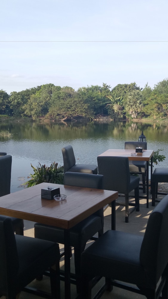 Samathi Lake Resort 42/48