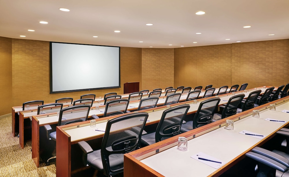 DoubleTree by Hilton Houston Intercontinental Airport 44/54