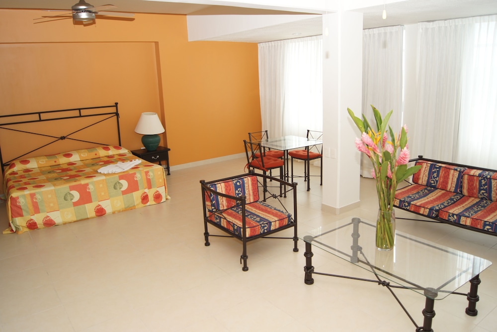 Hotel Excellence Miraflores 28/29
