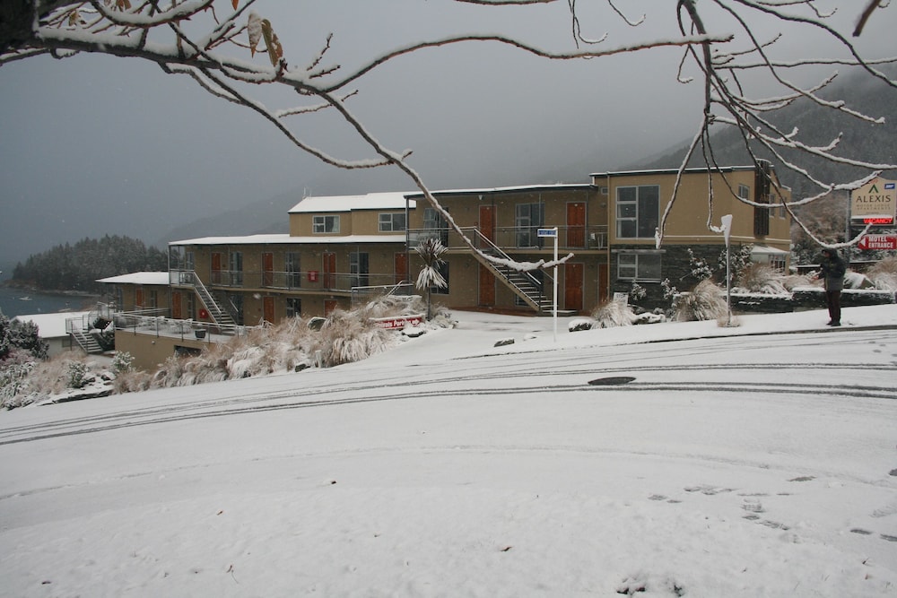 Alexis Motels And Apartments 4/69