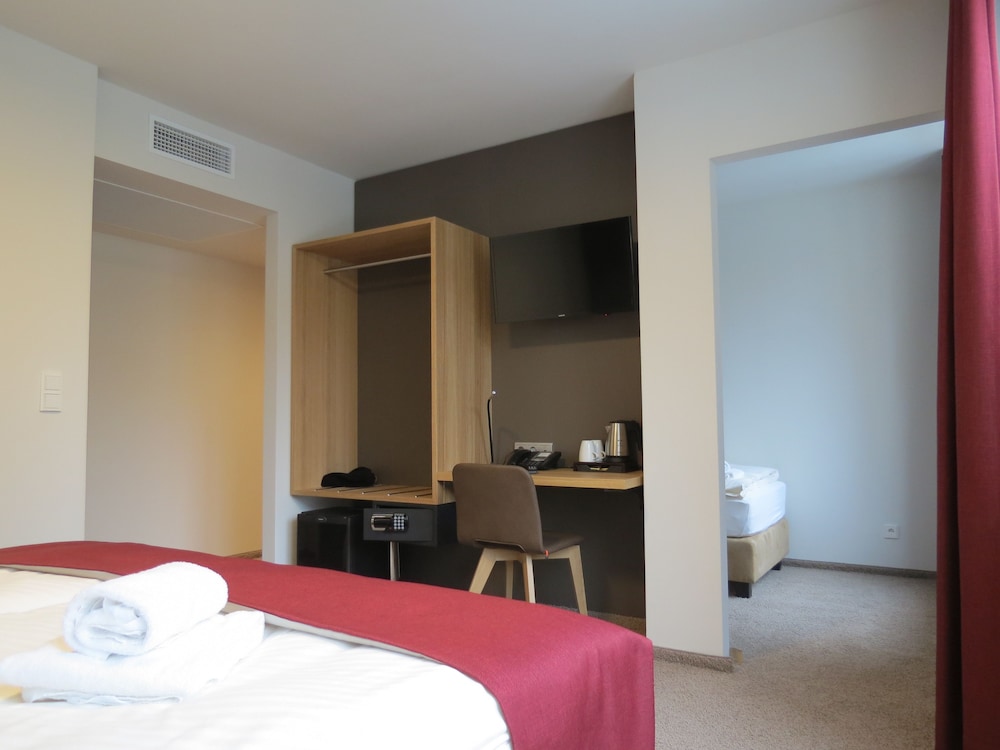 Hotel Neuthor 10/50