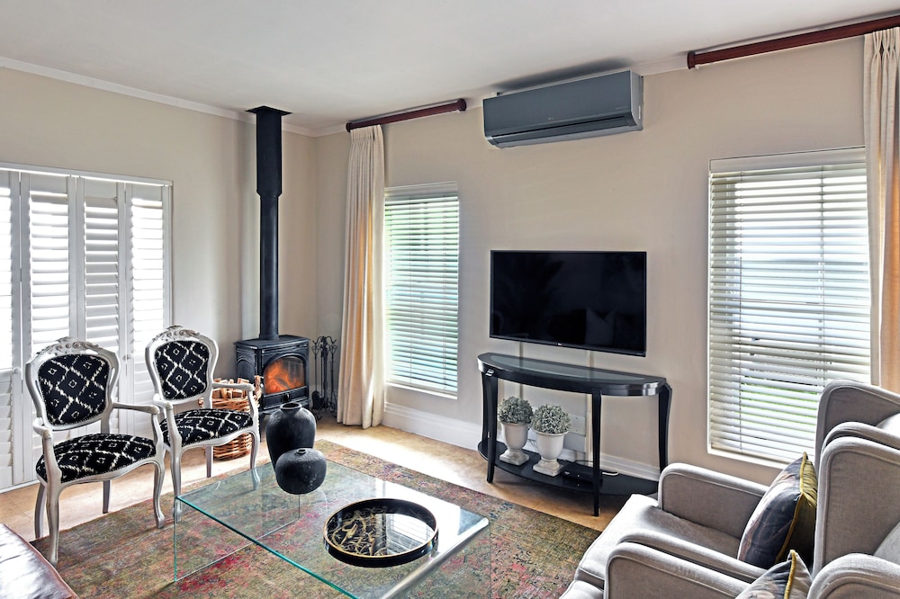Le Petit Bijou Boutique Apartments 38/50