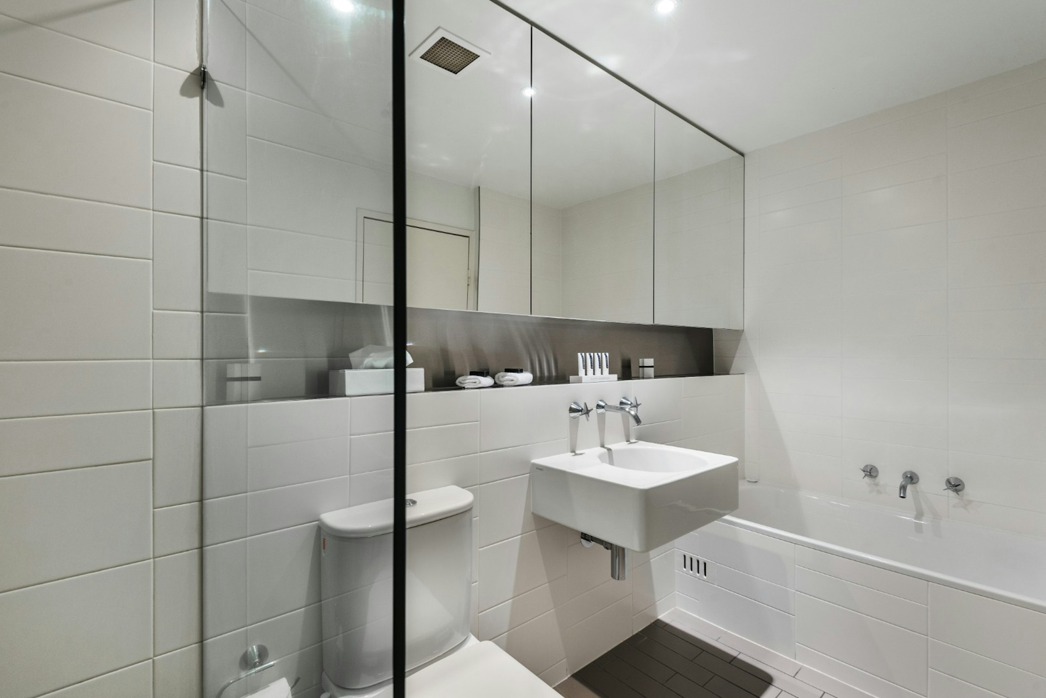 2 Bedrooms, Apartment, Beach Side