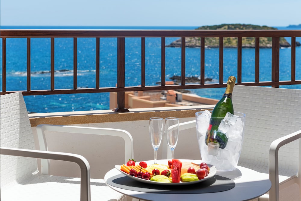 Leonardo Royal Ibiza Santa Eulalia 33/50