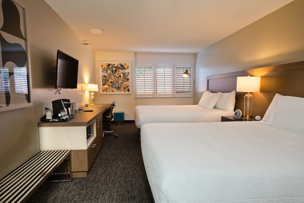 Crestview Hotel 16/47