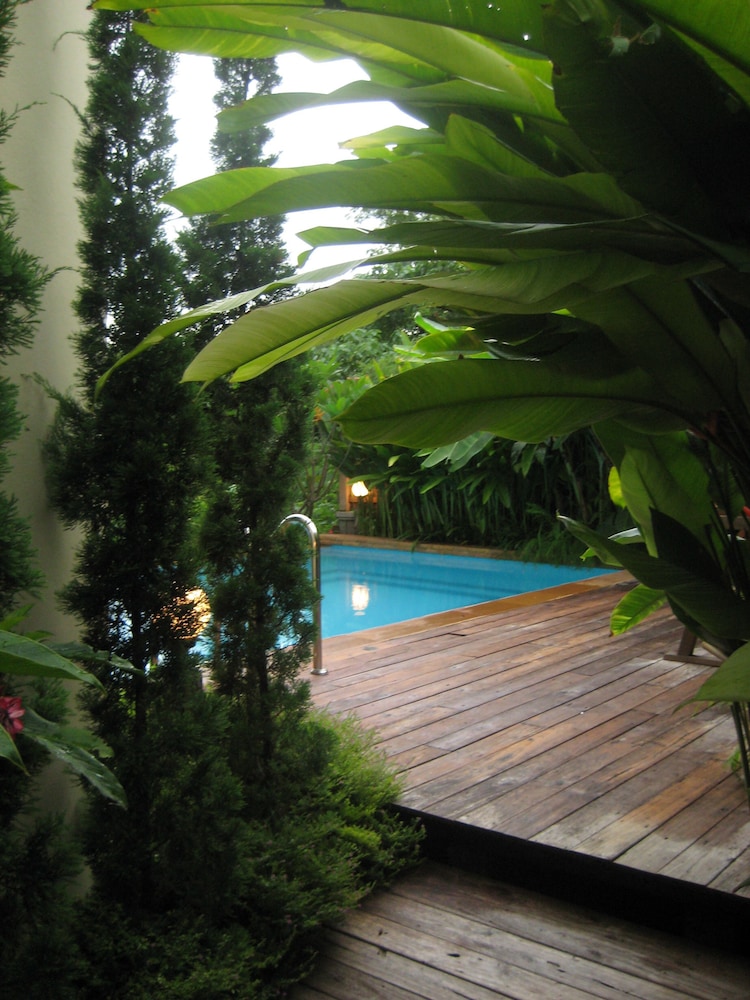 Teakwood Villa 24/26