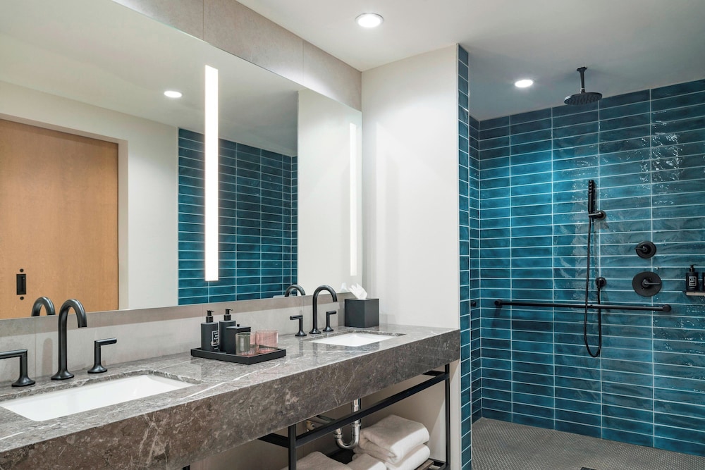 Tribute Portfolio Hotel the Dalmar Fort Lauderdale 40/44