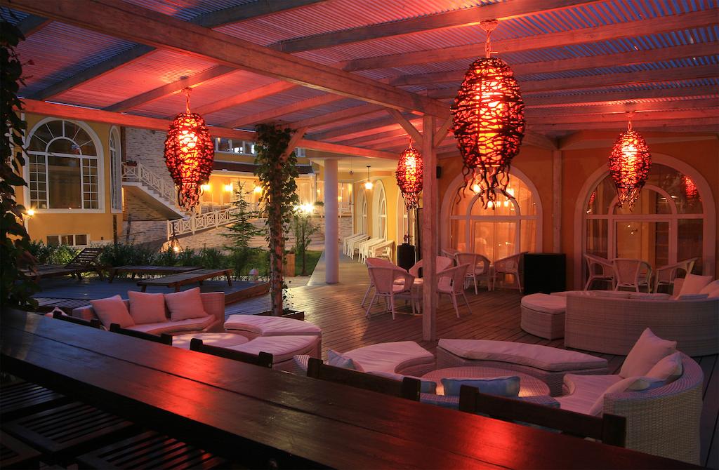 Blue Orange Beach Resort 25/42