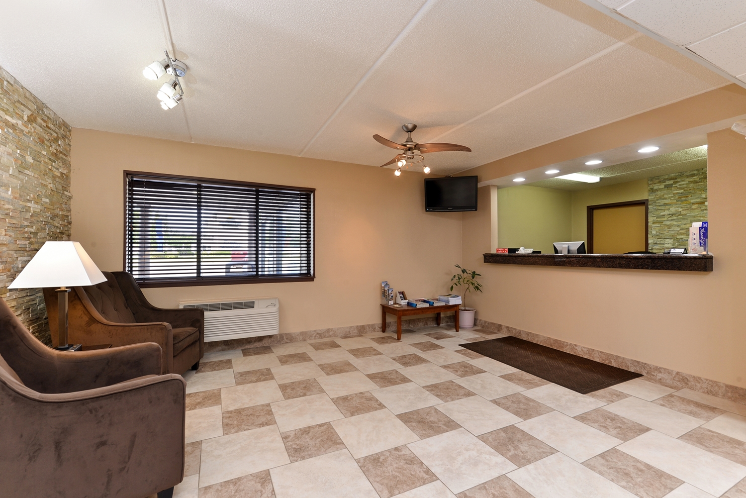 Americas Best Value Inn Clear Lake 2/18