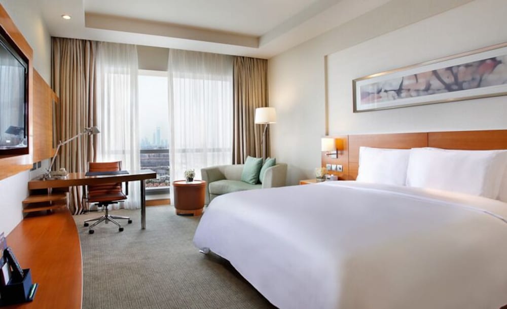 Room, King Bed, Club Floor