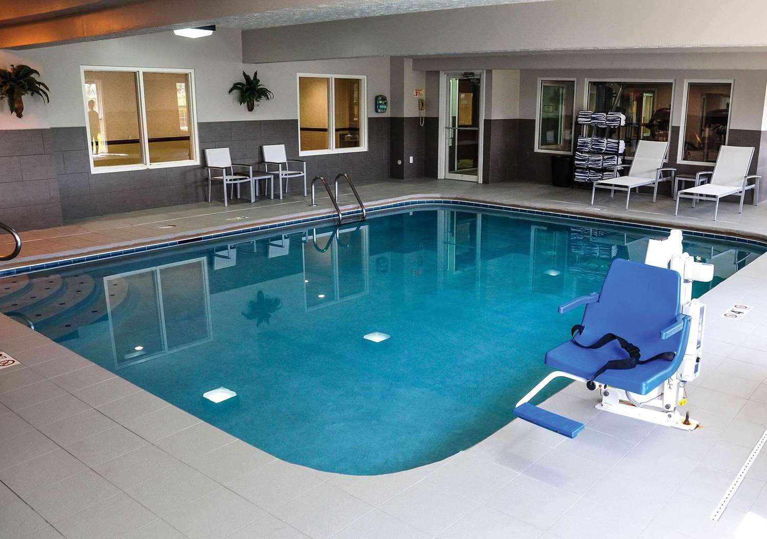 Country Inn & Suites by Radisson, Beavercreek-Dayton 30/45