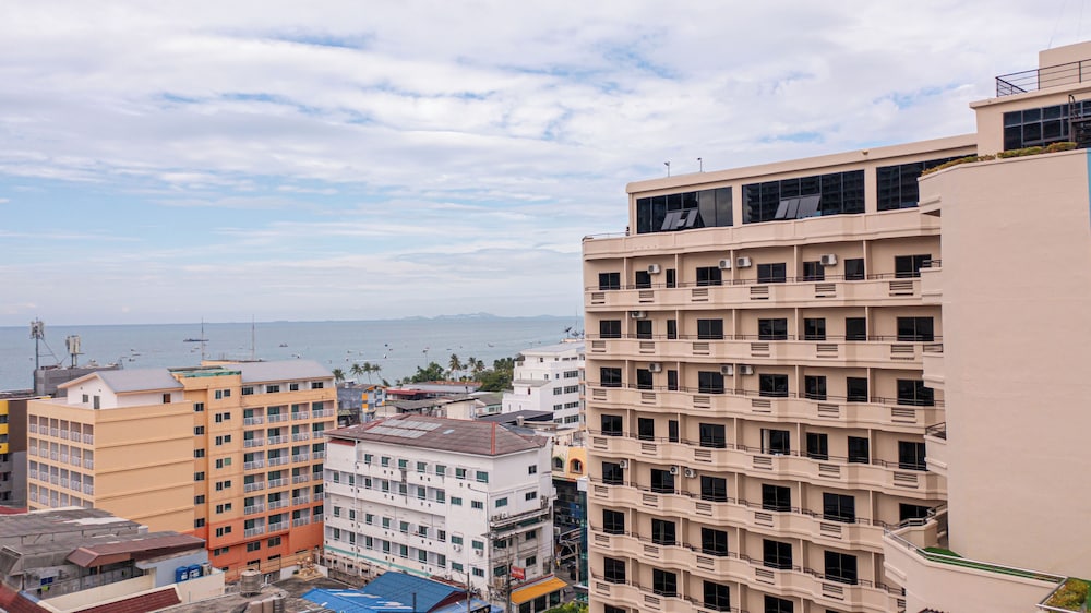 Sunbeam Hotel Pattaya 6/66