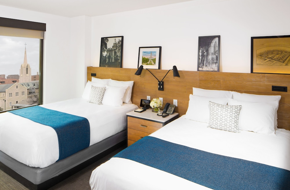 STANDARD, 2 QUEEN BEDS, TOWER VIEW