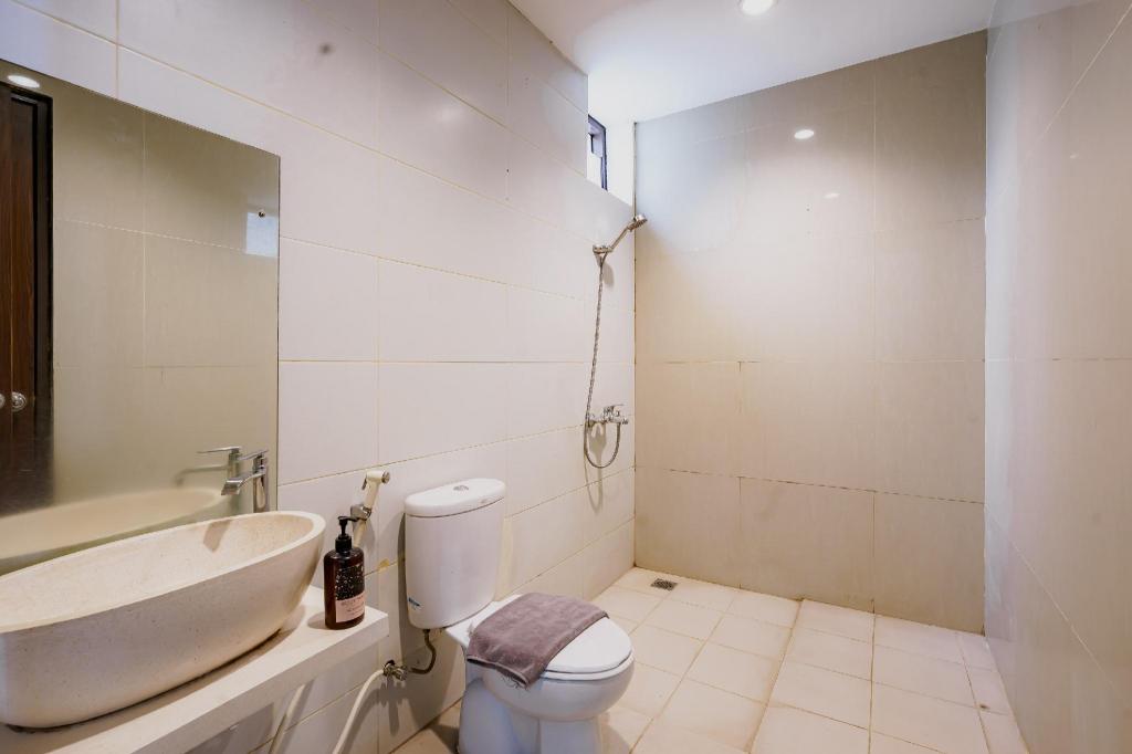 Reddoorz Plus @ Tb Simatupang 48/49