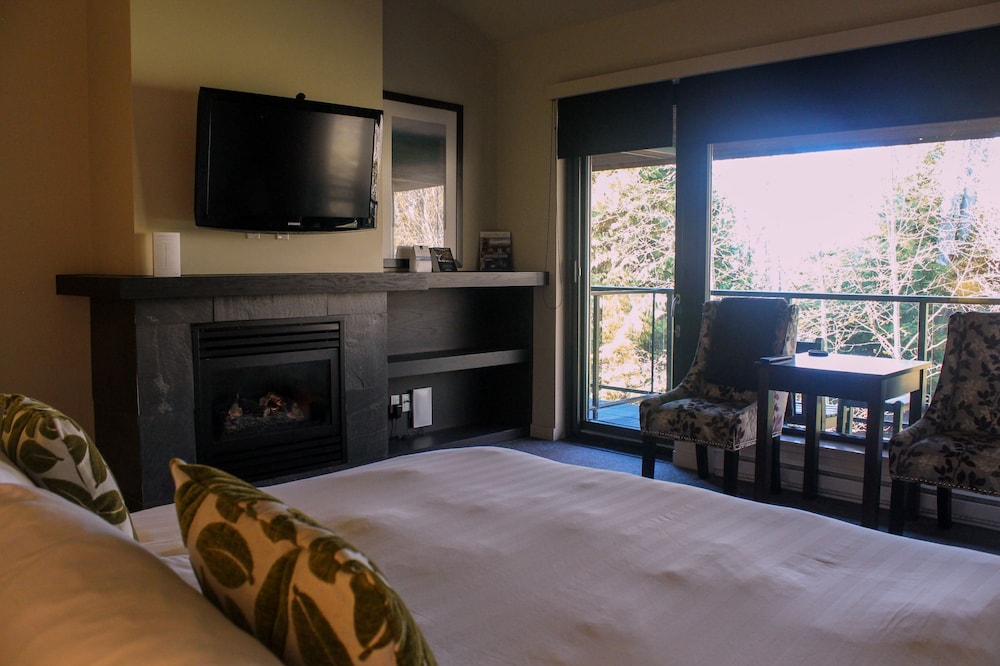 Black Rock Ocean Front Resort 15/69
