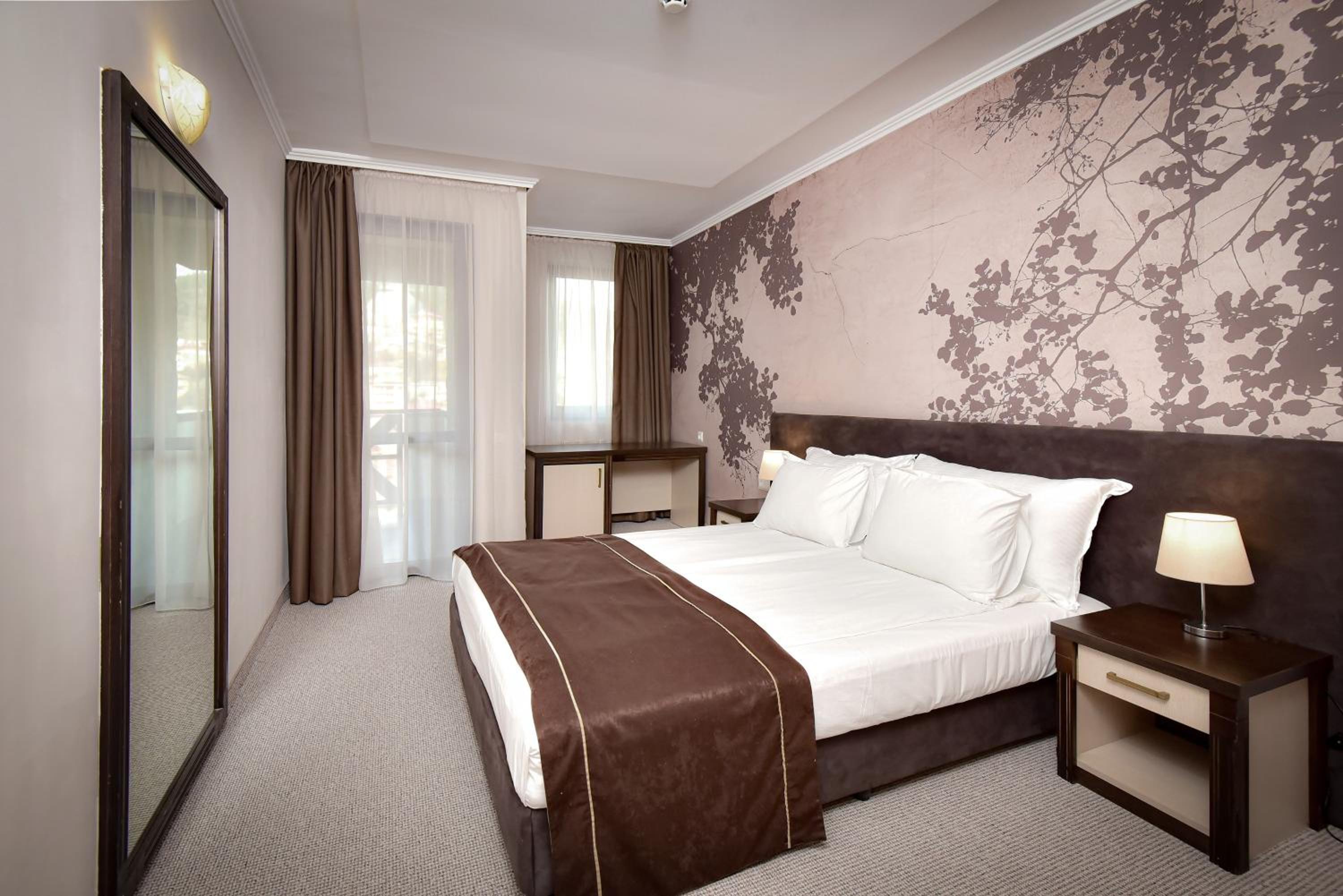 Hotel Rodopski Dom 18/89