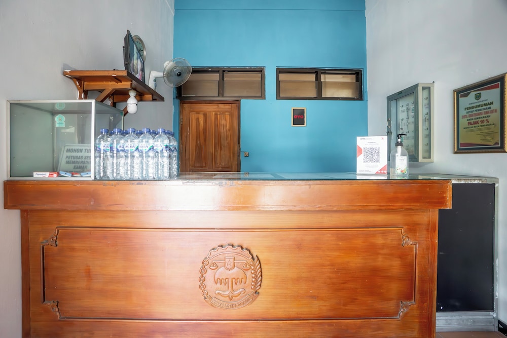 Hotel O Central Madiun Near Stasiun Kota Madiun 7/36
