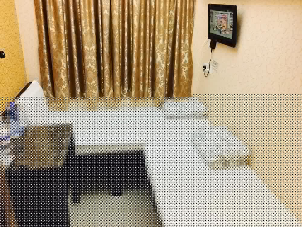 Modern Hotel 16/76