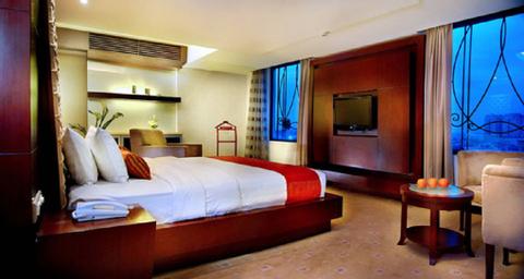 Ambassador, Suite