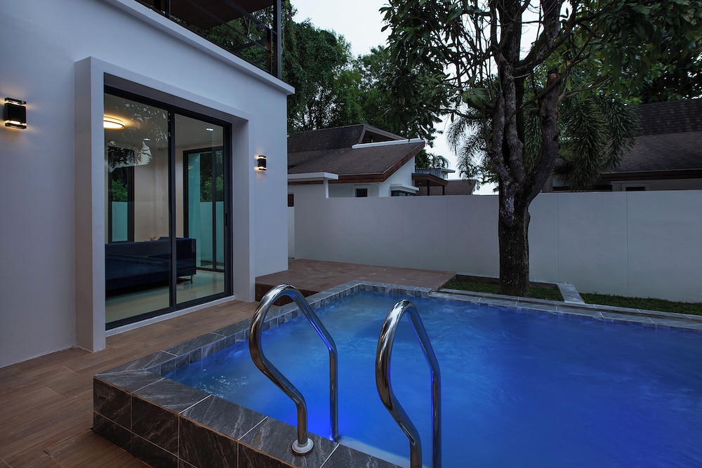 Nariya Bayfront Phuket 37/50