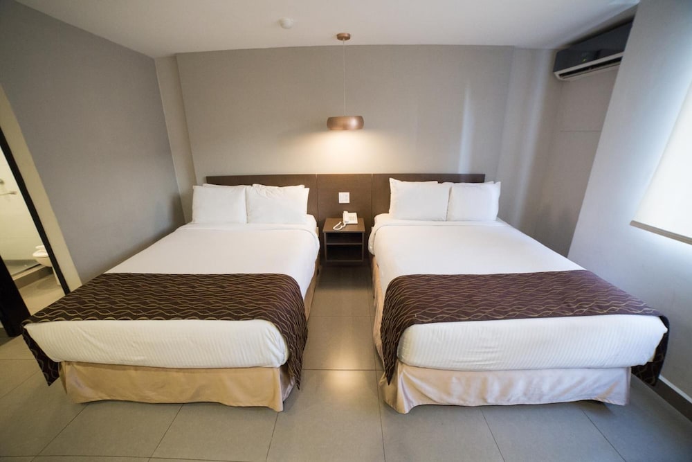HOTEL OJOS DEL RIO 5/50