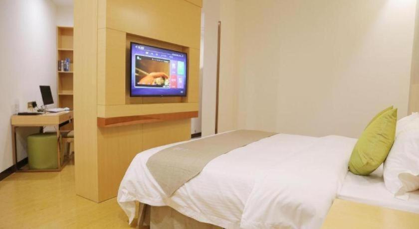 GreenTree Inn Hefei Feidong County High Speed Rail Station Wuyue Plaza Express Hotel 28/50