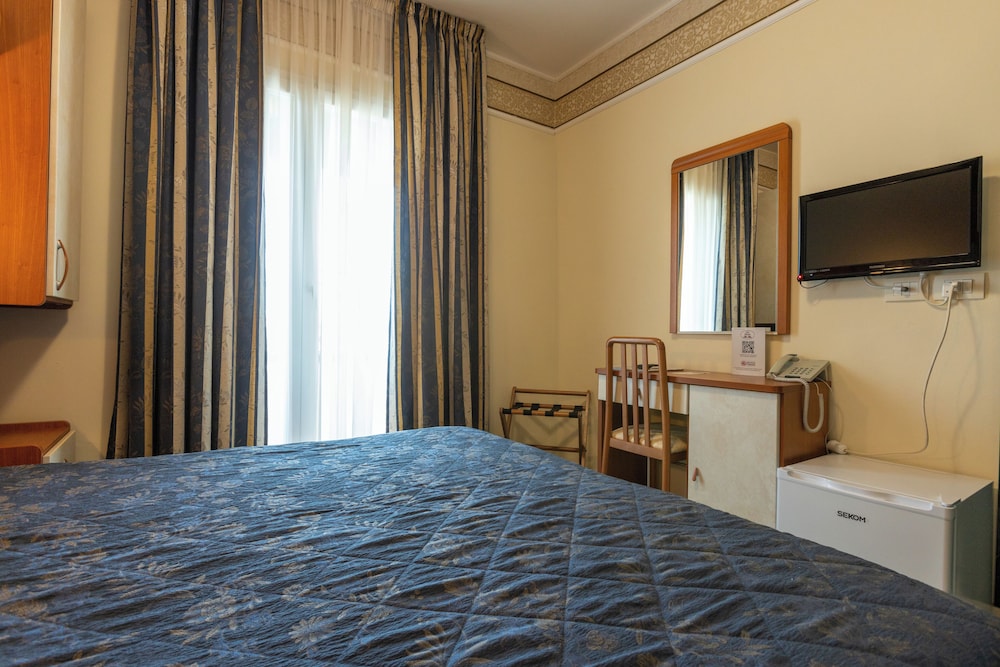 Hotel River 14/60